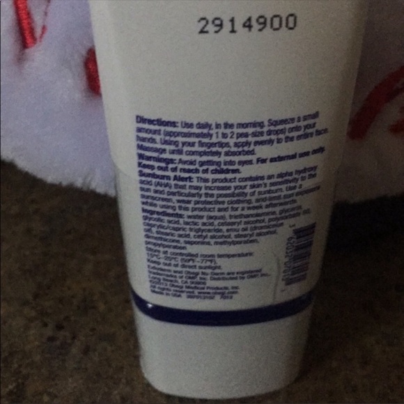 Skincare - Picture 3 of 4